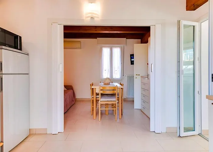 Summer - Casa A Due Passi Dal Mare Con Free Parking E Wi-fi شقة *