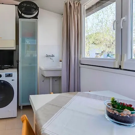 Summer - Casa A Due Passi Dal Mare Con Free Parking E Wi-fi Apartmán