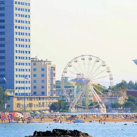 Summer - Casa A Due Passi Dal Mare Con Free Parking E Wi-fi Apartmán *